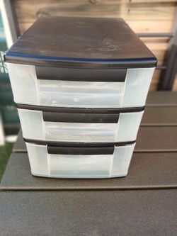 2 Plastic Storage Containers ( Only Selling Together Both For $10)