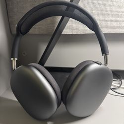 Airpods Max (Space Gray) - 1st Gen