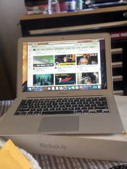Apple Laptop