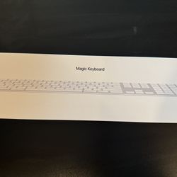 Brand New - 2025 Apple Magic Keyboard 