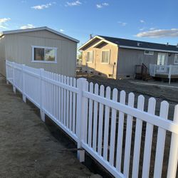 Vinyl fence material Picket Fence 4x8 $10/ft