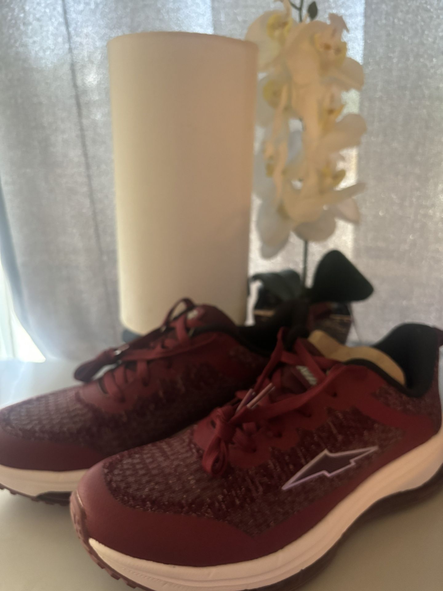 Brand New Avia Women’s Sneaker Size 11