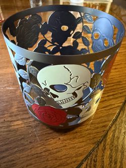 Yankee Camdle Candle Sleeve Skull & Roses New
