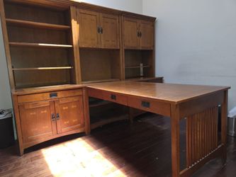 Oak wood desk