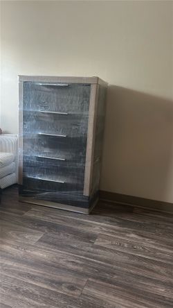 Dresser and nightstand set