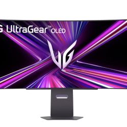 39 Inch UltraGear™ OLED WQHD 240Hz 0.03ms G-Sync Compatible 800R Curved Gaming Monitor