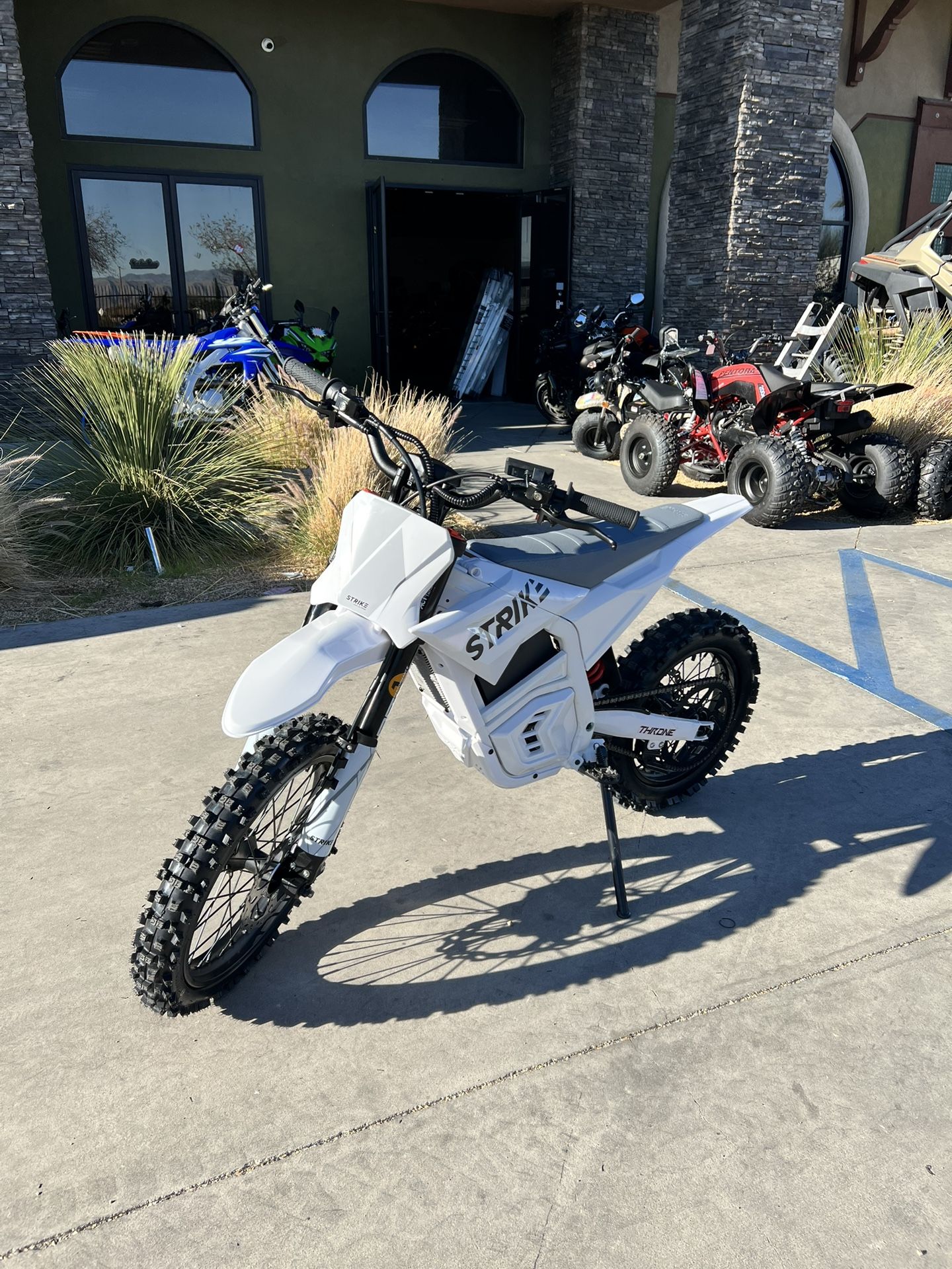 2025 Throne Strike 72v