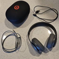 Beats Studio  Pro Headphones - Damaged Hinge -  Still Works Great
