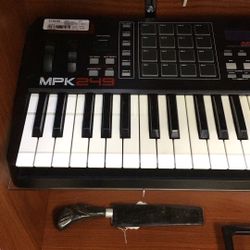 Akai Mpk249 Sold As-Is (Some Keys Don’t Work)