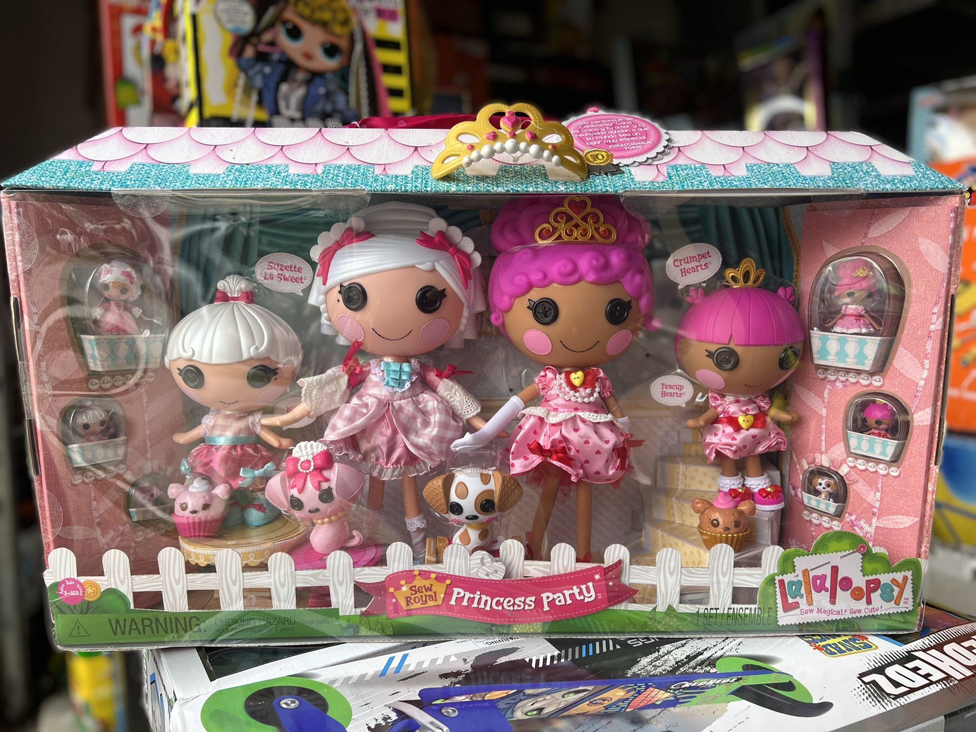 Lalaloopsy Sew Royal Princess Party 8 Pack - Crumpet & Teacup Hearts + Suzette & Mimi La Sweet, 8 Princess Dolls (Classic + Littles + Minis) + 6 Pets 