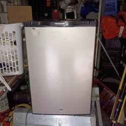 Frigidaire Mini Fridge