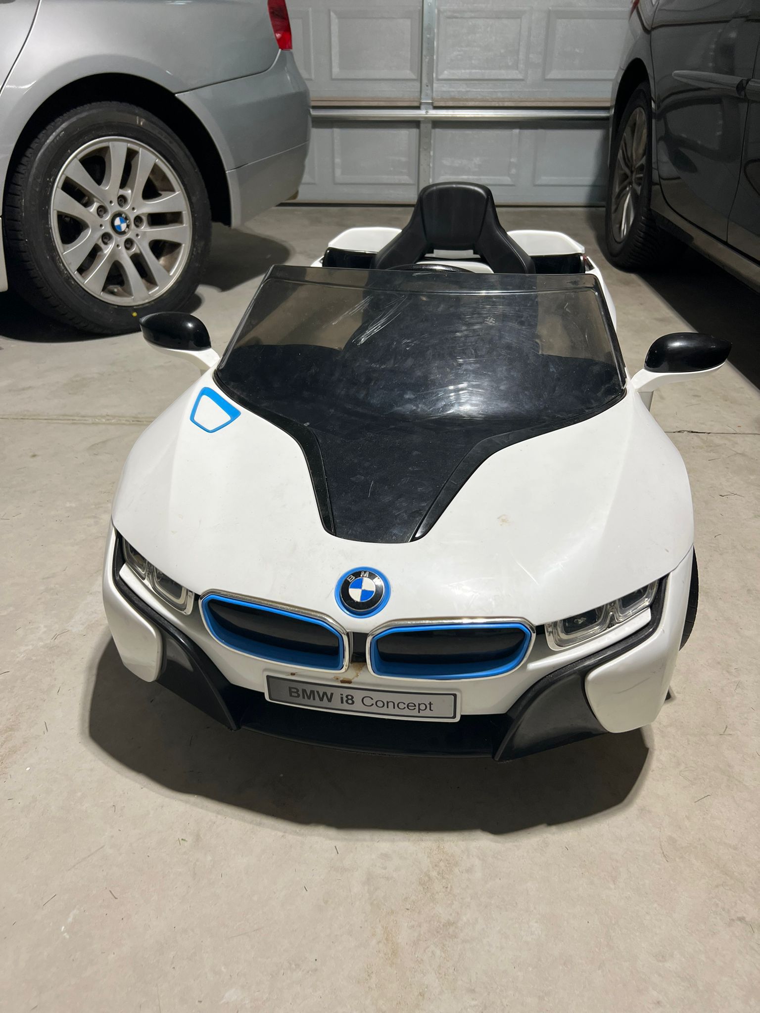 BMW i8 Concept 6V Kids Ride On Electric Car