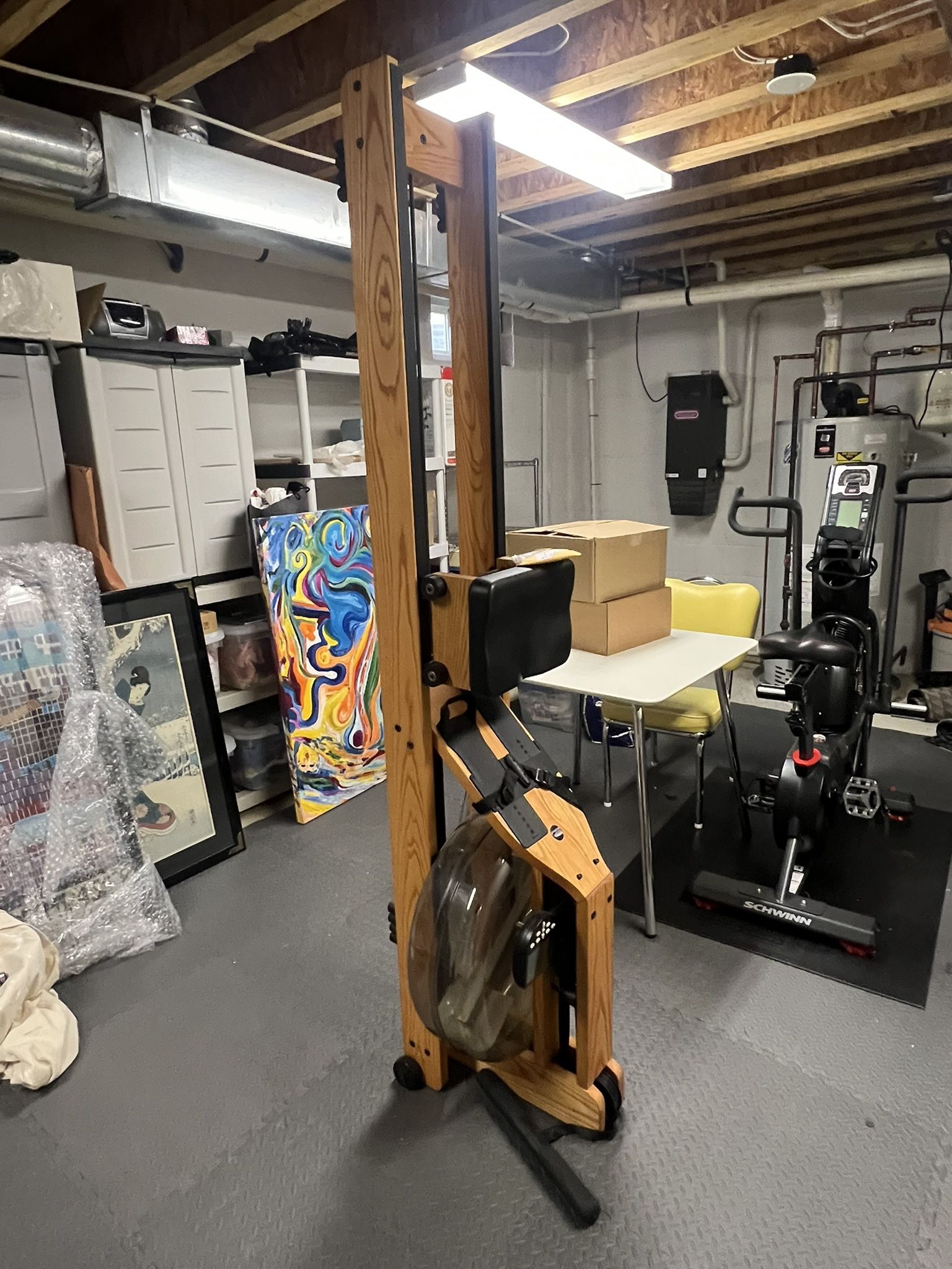 Water Rower and Mat in Excellent Condition Smoke an pet free household