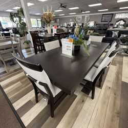 7 Pc Dining Table 