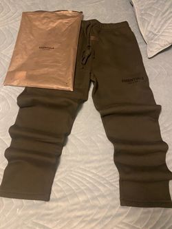 ESSENTIALS SWEATS UNCUFFED