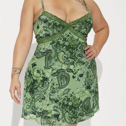 Fashion Nova Curve NWOT Size 2X Women's Lace Paisley Print Mini Dress