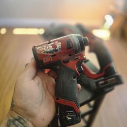 M12 Milwaukee Tools, Charter And Two Batteries