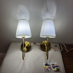 New Set Of 2 Gold Wall Lamps Whit Light 💡 ( Hardwired) 