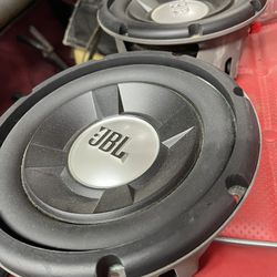 2 JBL GTO804 - 8” Inch’s 