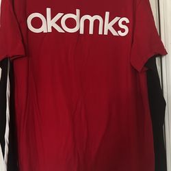 💥NEW, NEVER WORN💥 Men’s longsleeve 