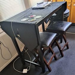 Black Kitchen table with stools