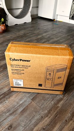 CyberPower CP1500PFCLCD 1500VA/1000W Sine Wave UPS – New Sealed