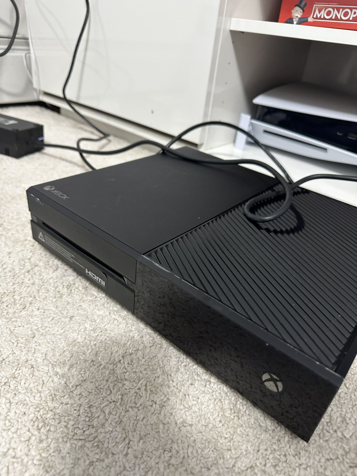 Xbox One With Controller And Games Headset