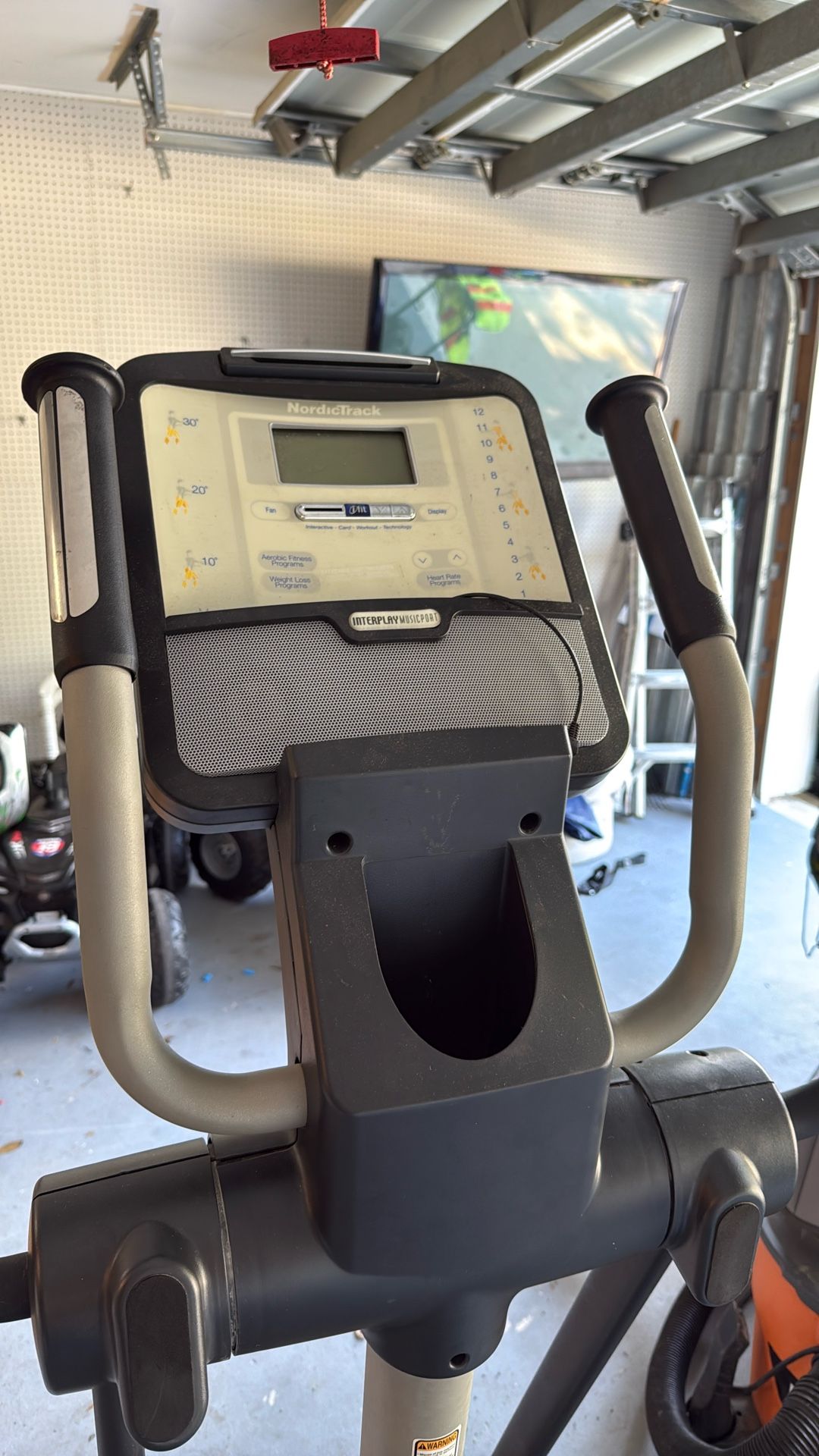 Nordictrack Elliptical. Works perfectly.