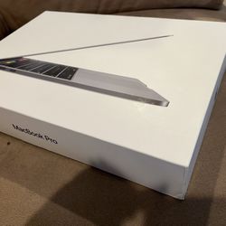 A New 2019 MacBook Pro A1989,i7,16Gb,512Gb,AC Charger