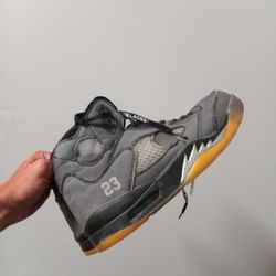 Nike Jordan Off Whites Size 11