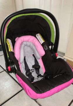 Graco baby car seat & base