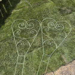 4 Total Metal Heart Shaped Trellises 