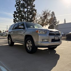 2012 Toyota 4Runner SR5 - 4x4 - Clean Title - Free Warranty!!!