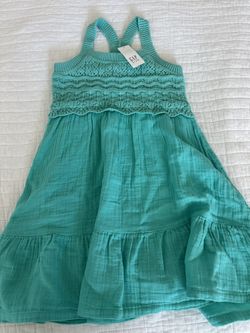 Beautiful GAP Kids dress ( Size Xs 4-5 Years Old ) 