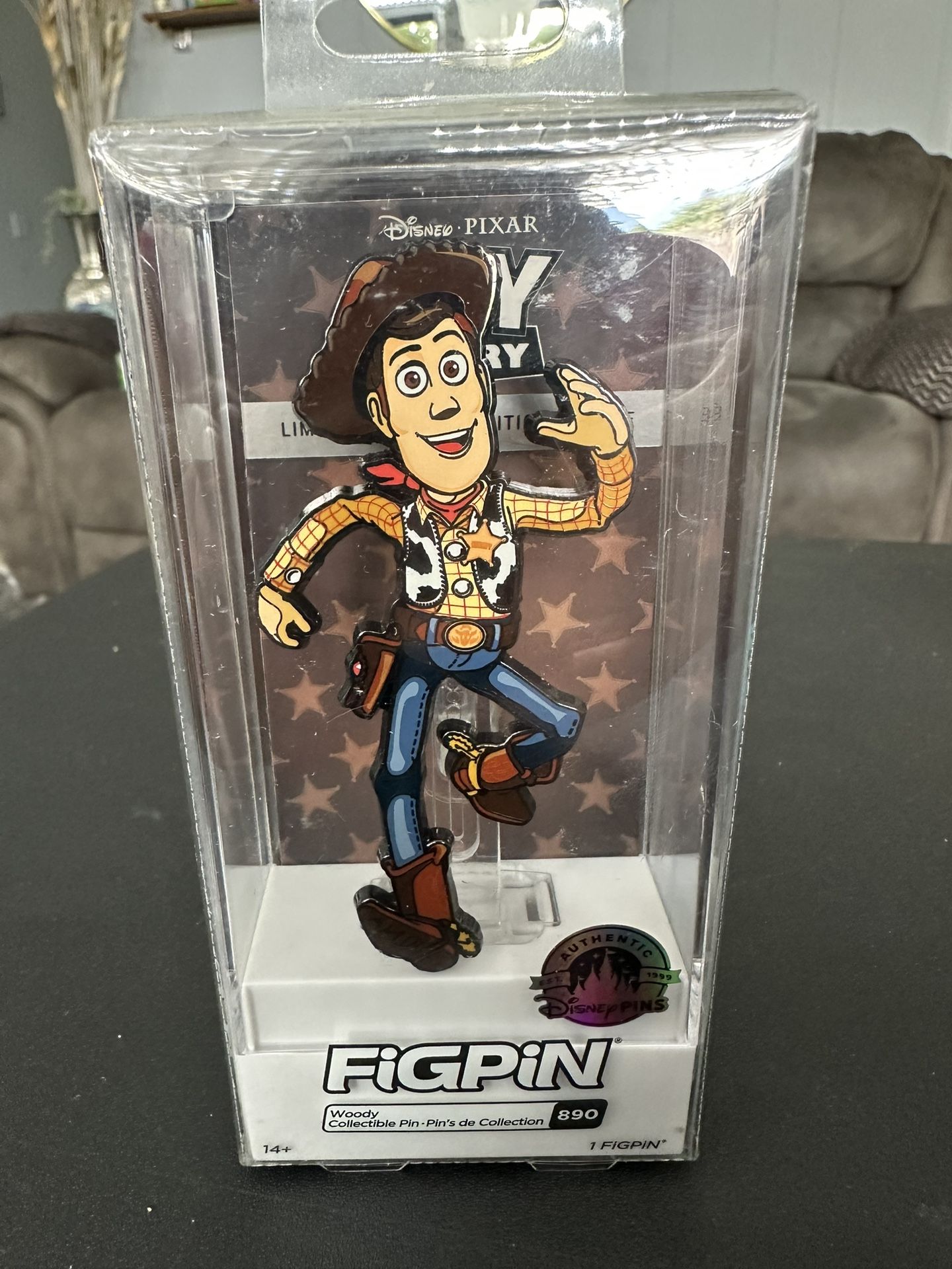 Disney Parks Exclusive Woody Toy Story FIGPIN Pin LE Limited Release #890 New