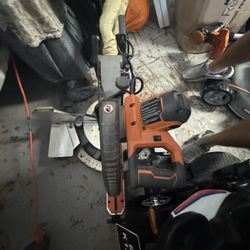 Dual Bevel Sliding Miter Saw 