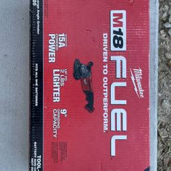 Milwaukee M18 Fuel 7”/9” Grinder 