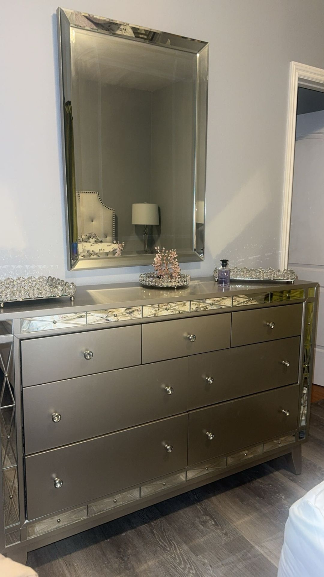 Glamorous Silver Finish Dresser 1pc 7 Drawers Beveled Mirror Trim Modern Bedroom Furniture