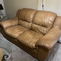 Couch With Matching Coffee Table 