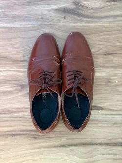 Men’s dress shoes