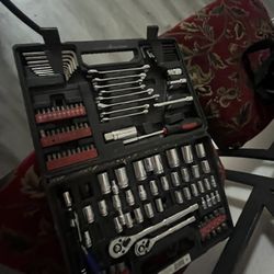 HYPER TOUGH TOOL BOX SET