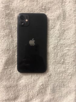 iPhone 11  256GB – Clean Screen – $125 OBO