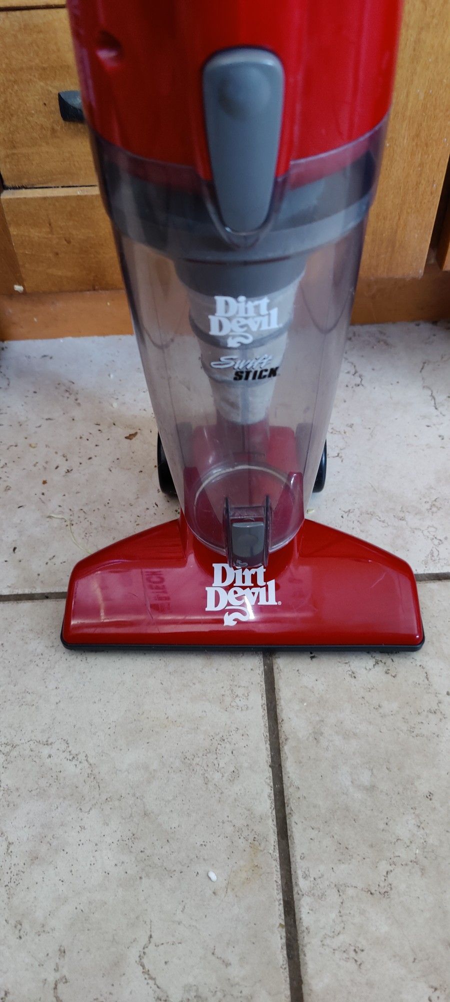 Dirt Devil Swift Stick w/Cleaning Attachment