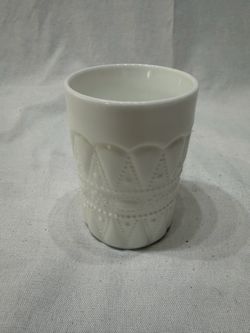Vintage White Milk Glass Kemple Lace and Dewdrop Tumbler