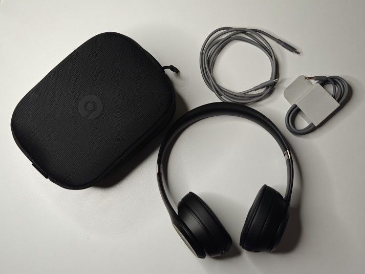 Beats Solo 4 Bluetooth Wireless On-Ear Headphones