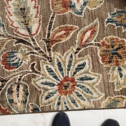 Almost New Middle Carpet. Bought  100$ But Selling 75$. Don’t Need. Doesn’t Match.