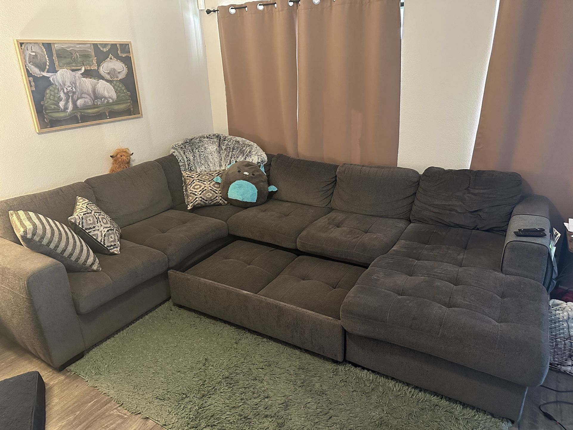 Mor Furniture Pullout Sofa Chaise Sectional in Gray Fabric, Right Facing