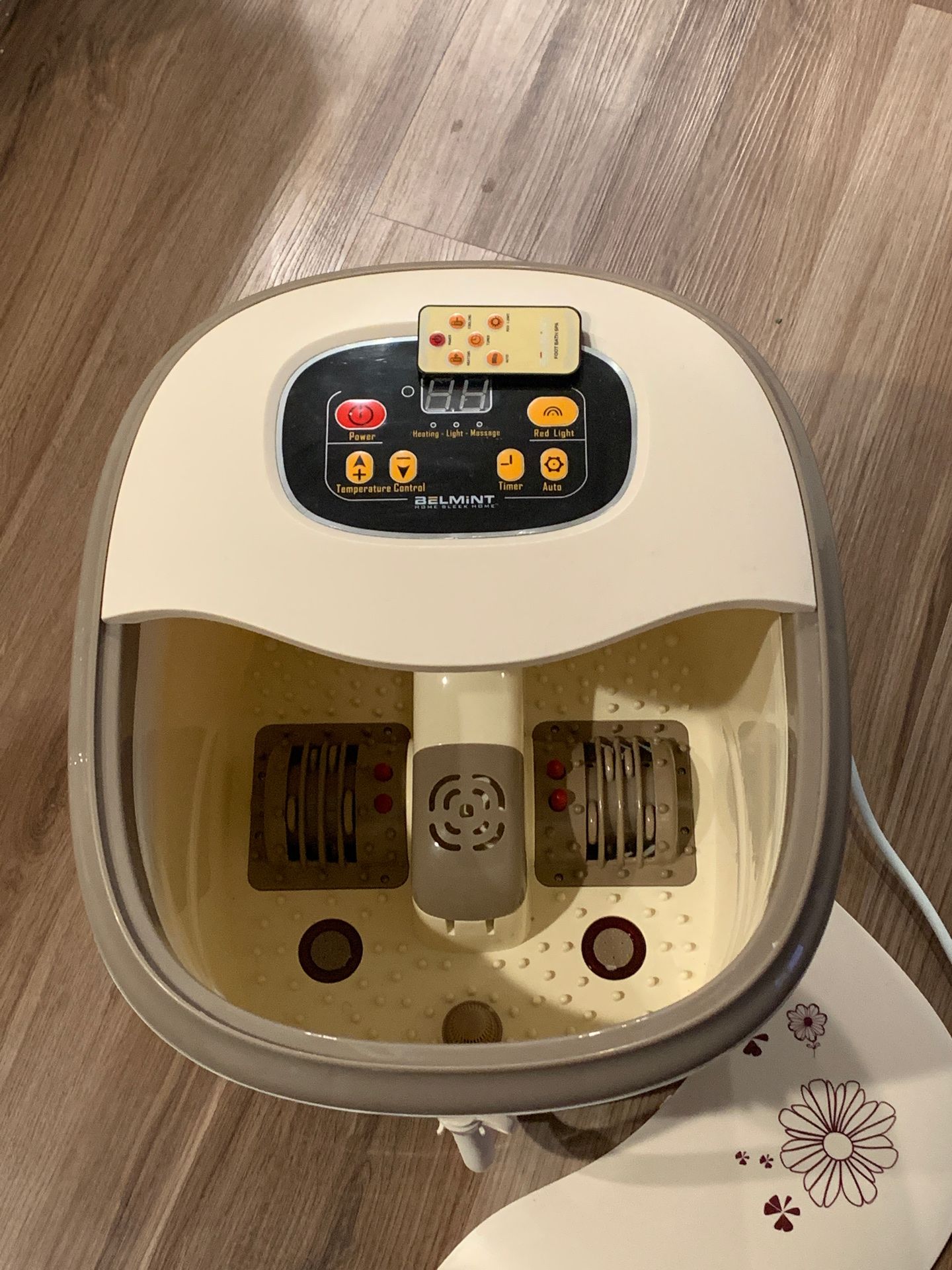 Heated foot spa