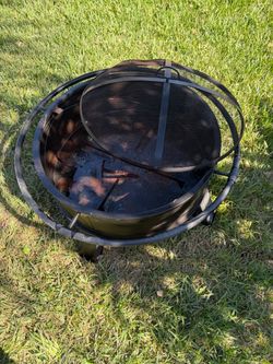 Fire pit with cloth cover