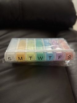 Travelon Spring-Loaded 7-Day Pill Planner 